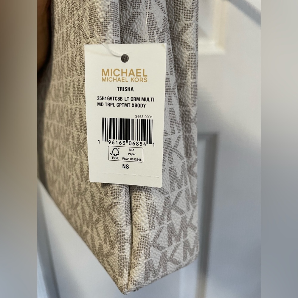 Michael Kors Trisha Leather crossbody - Picture 7 of 9